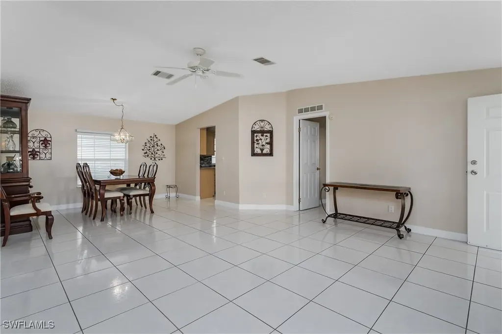 255 Riverwood Road Naples FL 34114