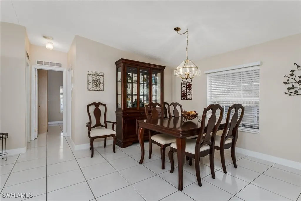 255 Riverwood Road Naples FL 34114