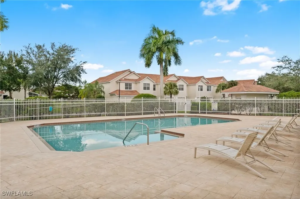 1084 Hampton Circle Naples FL 34105