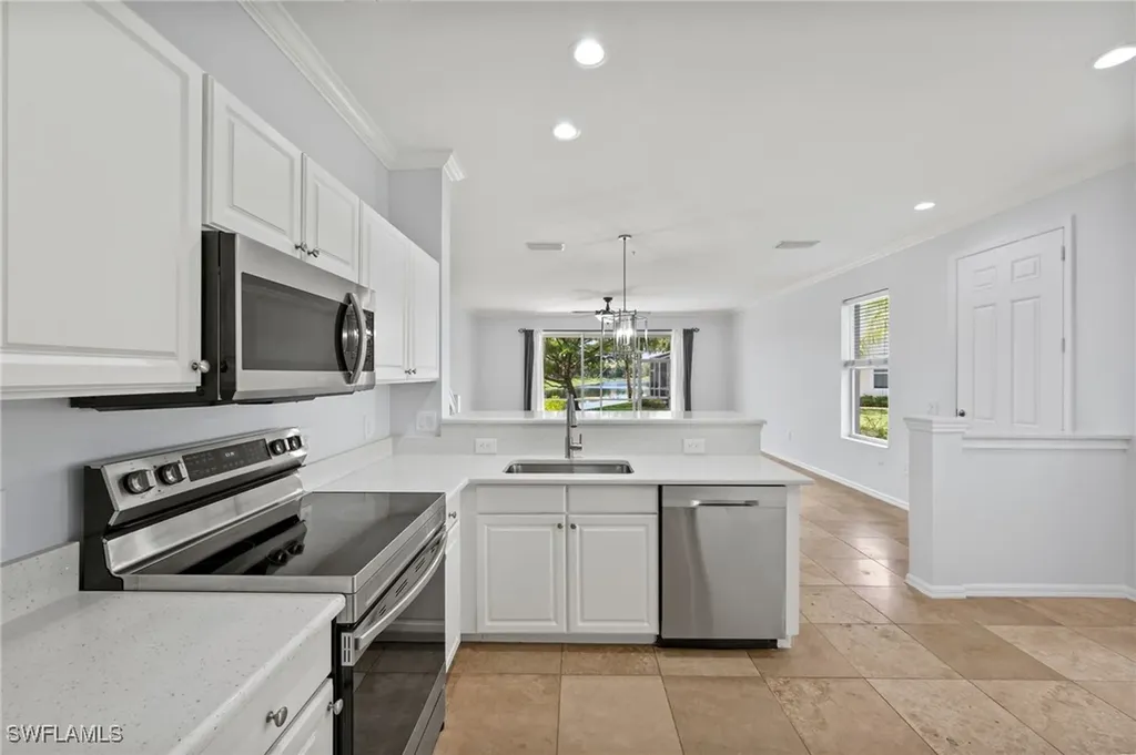 1084 Hampton Circle Naples FL 34105