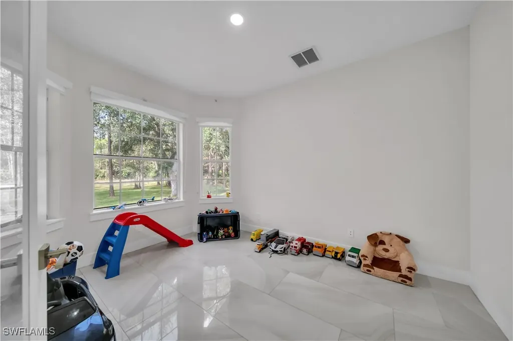 860 Desoto Boulevard N Naples FL 34120