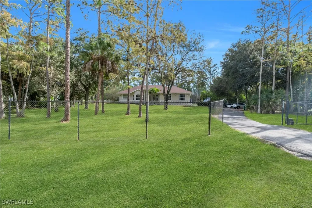 860 Desoto Boulevard N Naples FL 34120