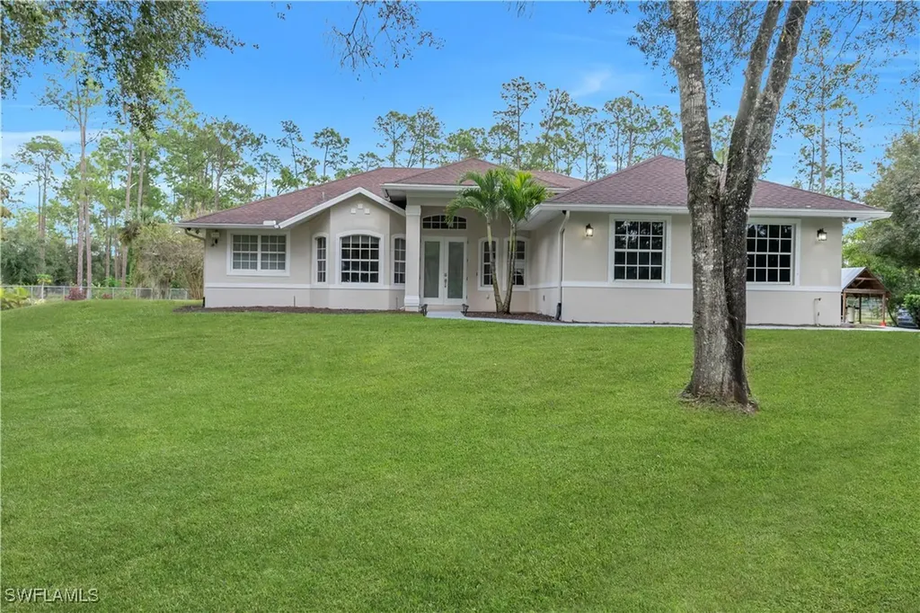 860 Desoto Boulevard N Naples FL 34120