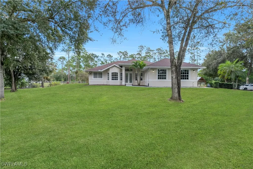 860 Desoto Boulevard N Naples FL 34120