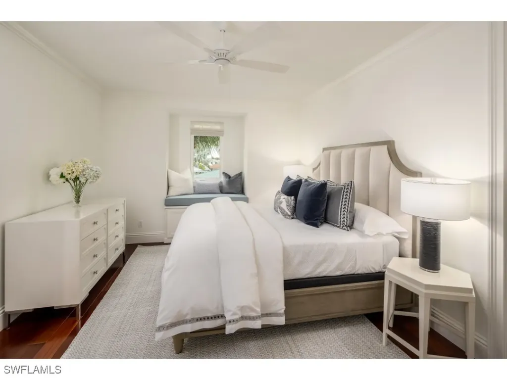 4042 Old Trail Way Naples FL 34103