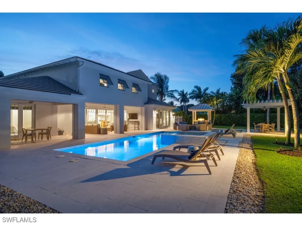 4042 Old Trail Way Naples FL 34103