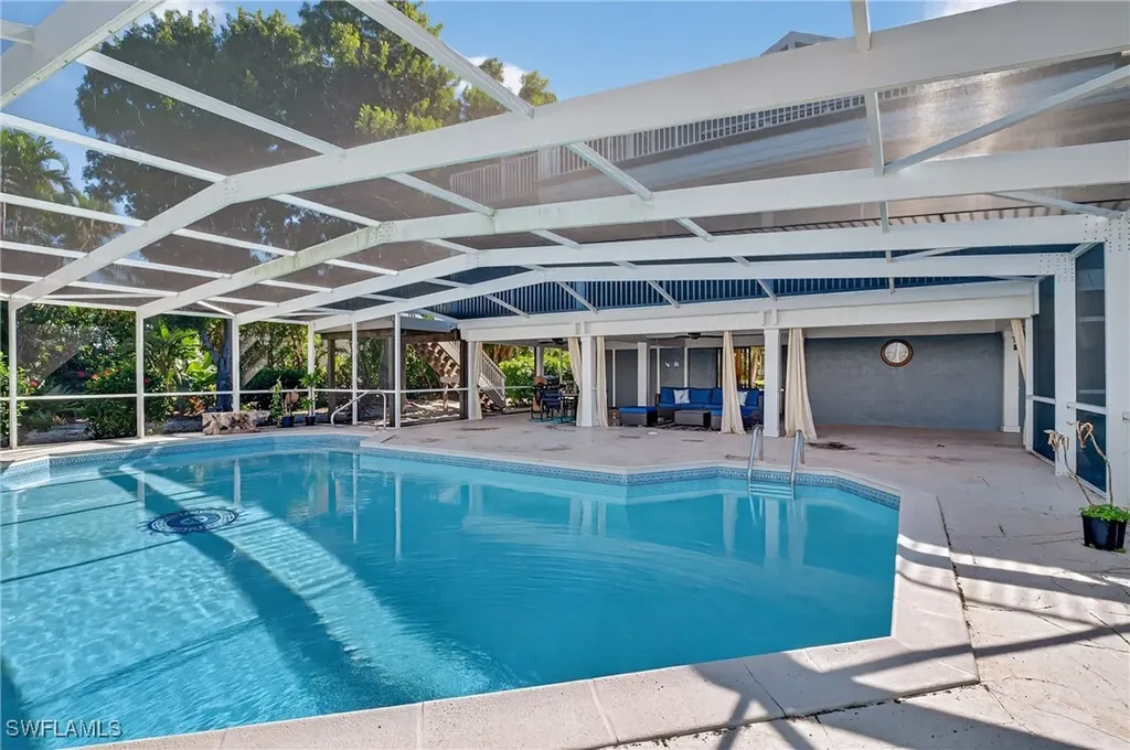 1433 Sanderling Circle Sanibel FL 33957