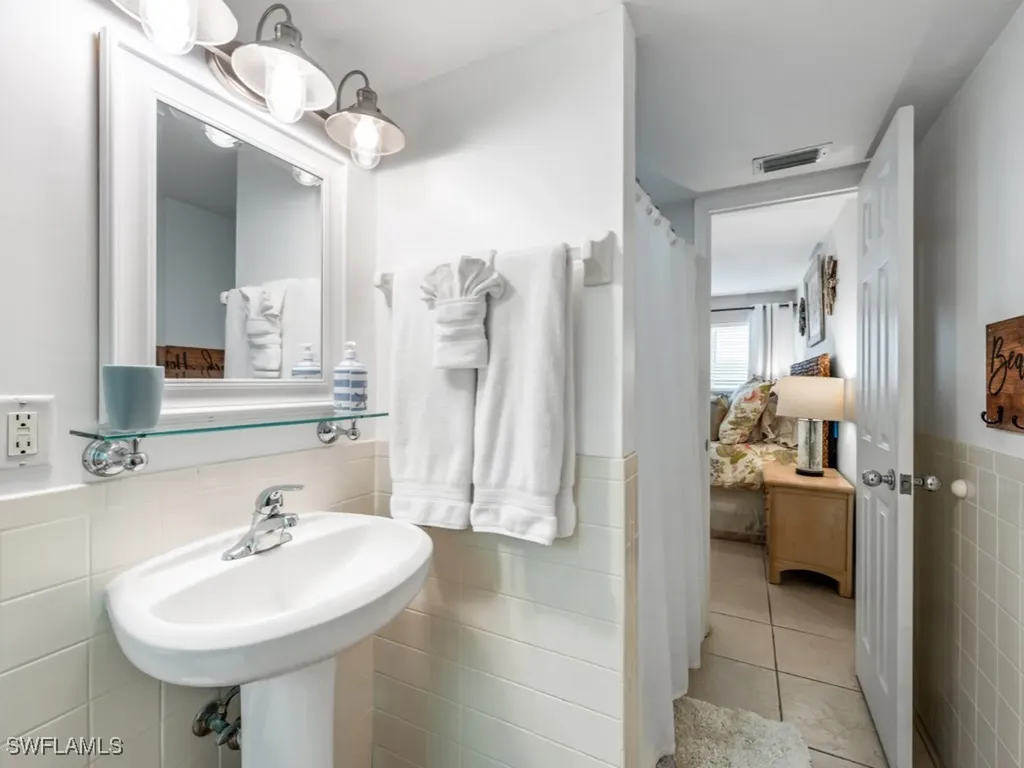 175 5th Avenue S Naples FL 34102