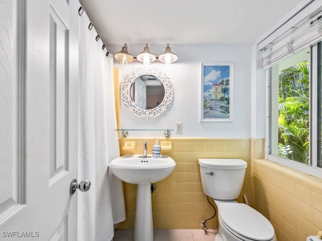 175 5th Avenue S Naples FL 34102