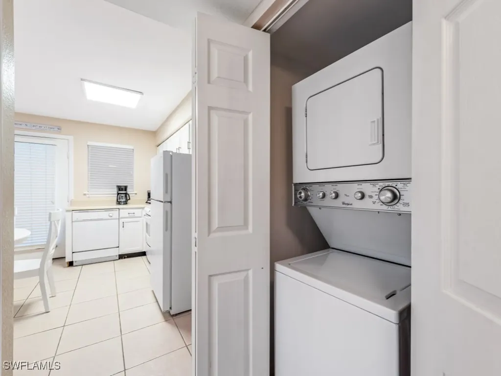 175 5th Avenue S Naples FL 34102