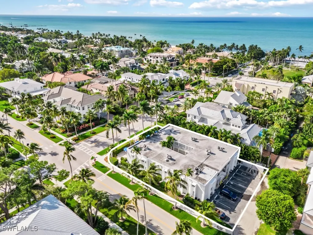 175 5th Avenue S Naples FL 34102