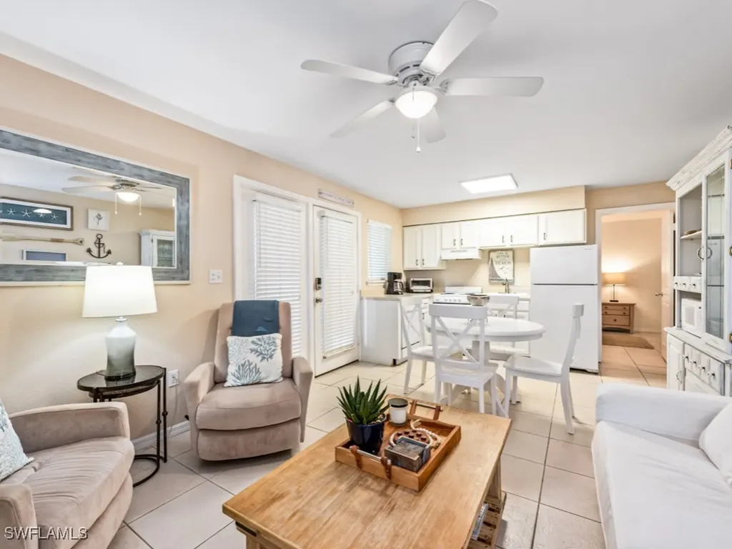 175 5th Avenue S Naples FL 34102