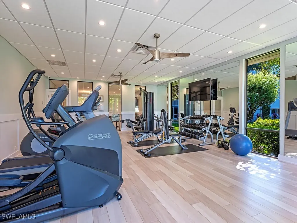555 Park Shore Drive Naples FL 34103