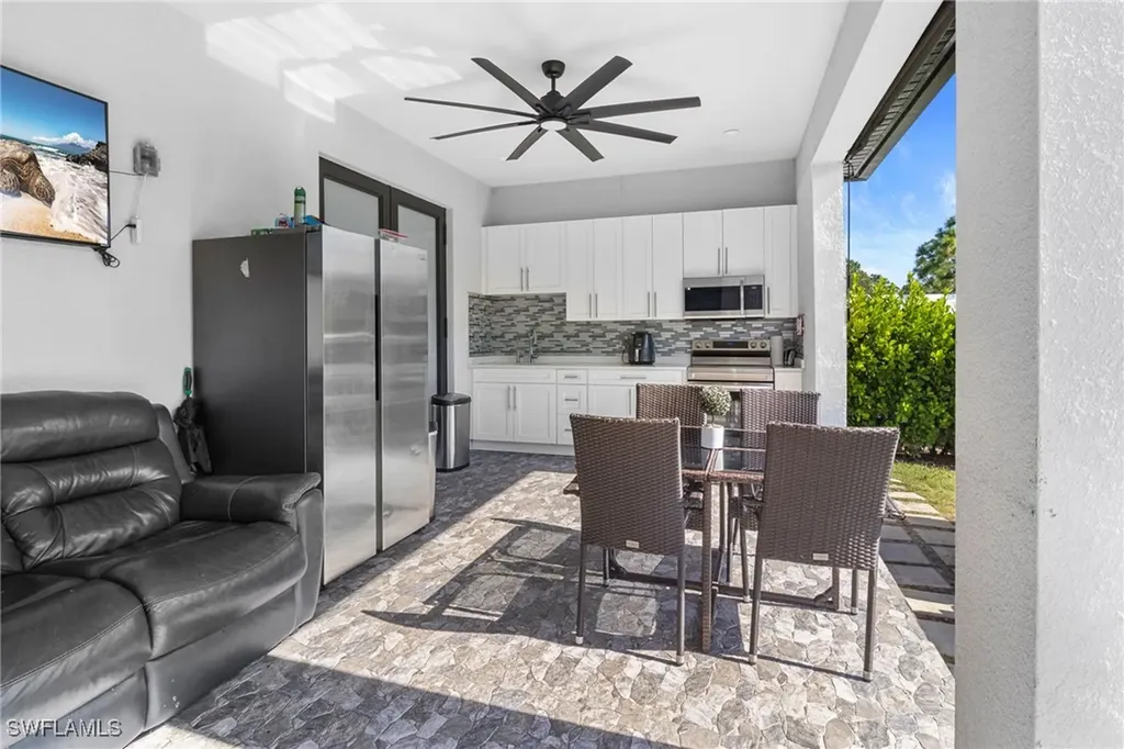 2406 37th Avenue NE Naples FL 34120