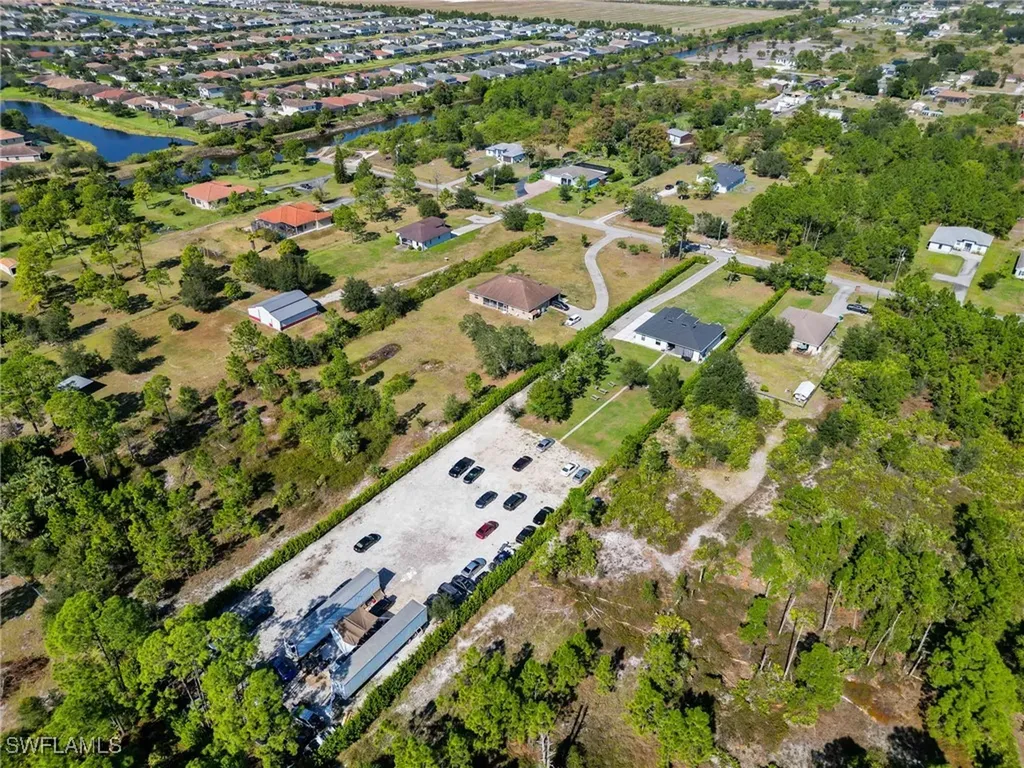 2406 37th Avenue NE Naples FL 34120