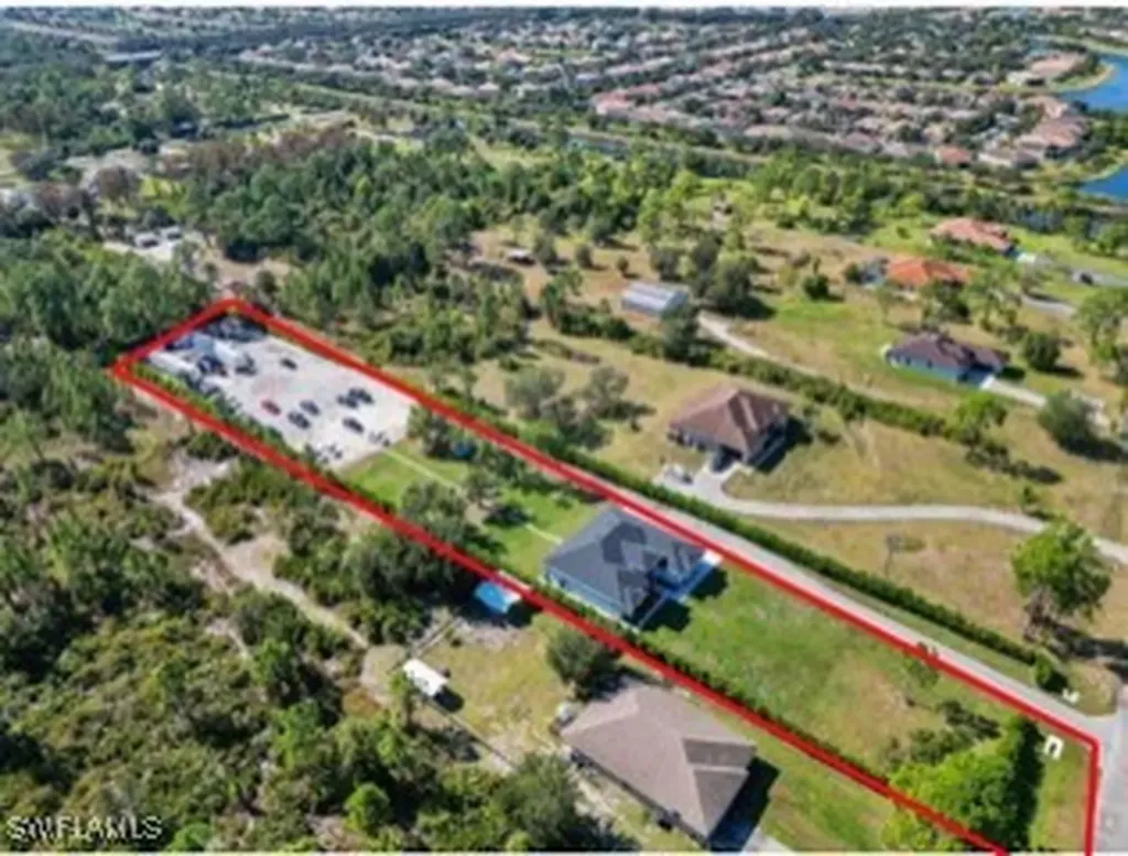 2406 37th Avenue NE Naples FL 34120