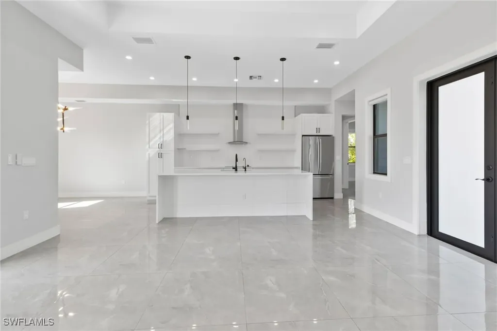 2740 35th Avenue NE Naples FL 34120