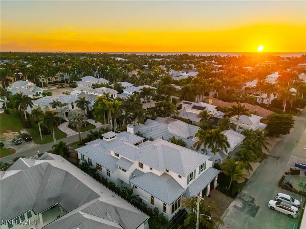 575 13th Avenue S Naples FL 34102