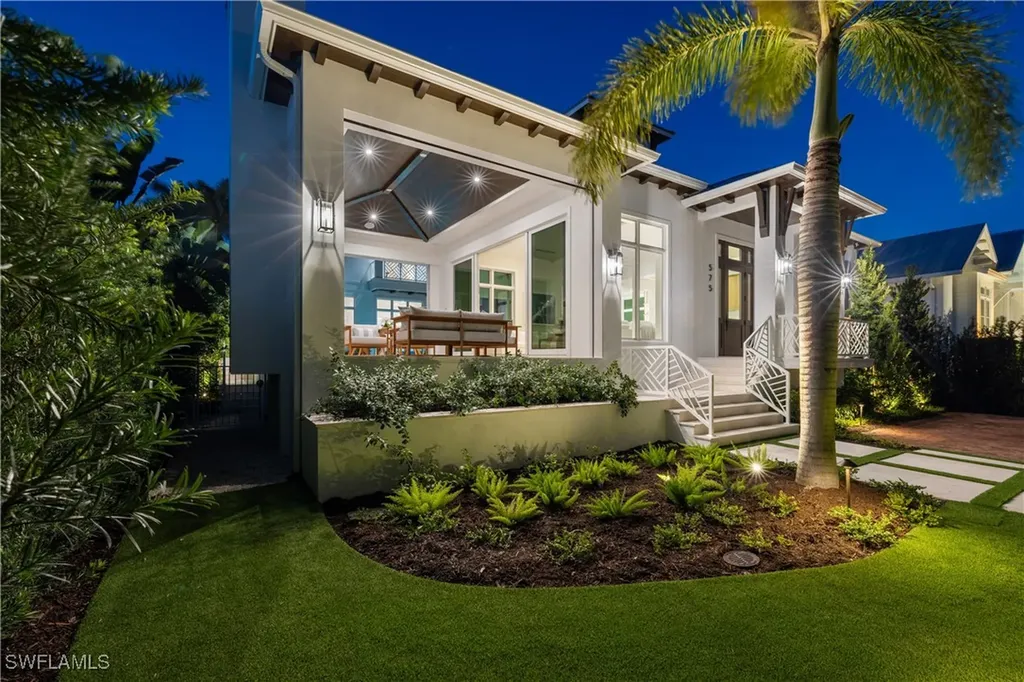 575 13th Avenue S Naples FL 34102