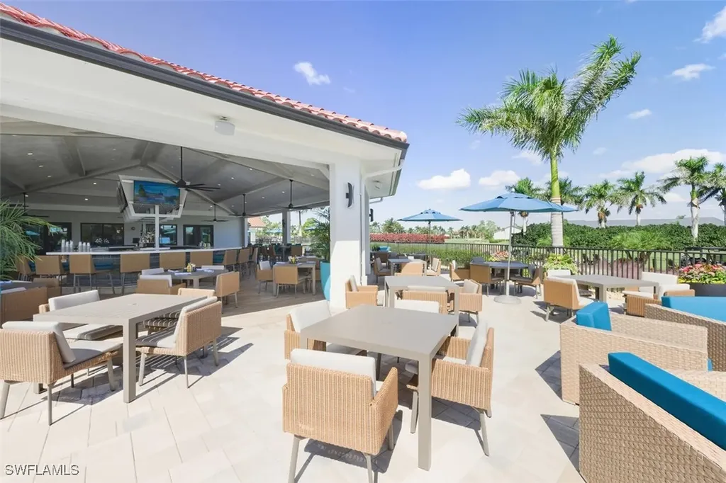 401 Countryside Drive Naples FL 34104