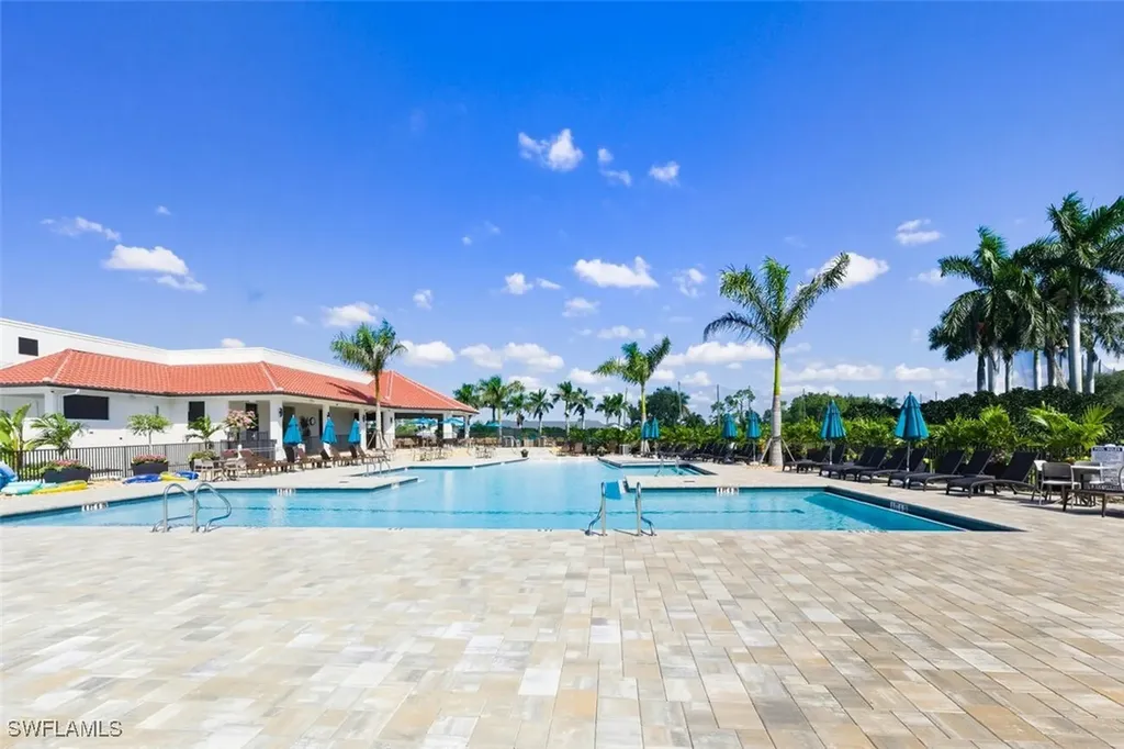 401 Countryside Drive Naples FL 34104