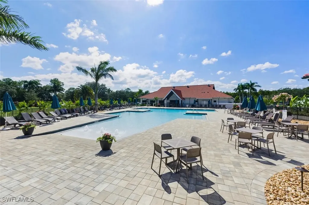 401 Countryside Drive Naples FL 34104