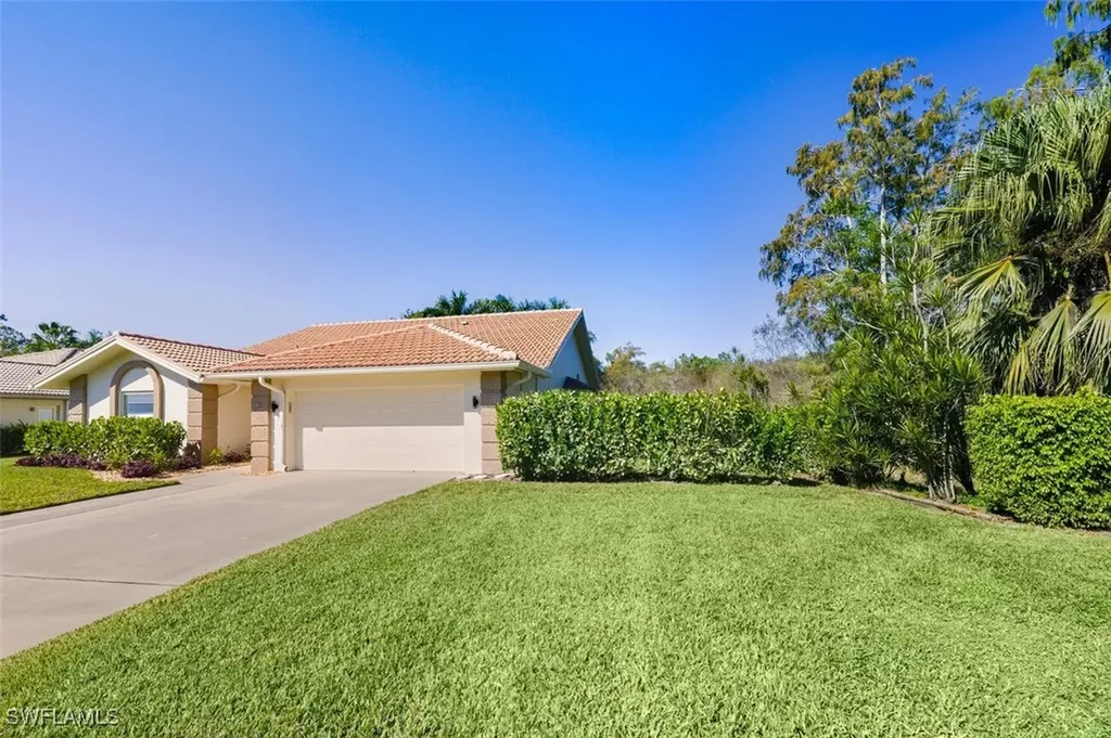 401 Countryside Drive Naples FL 34104
