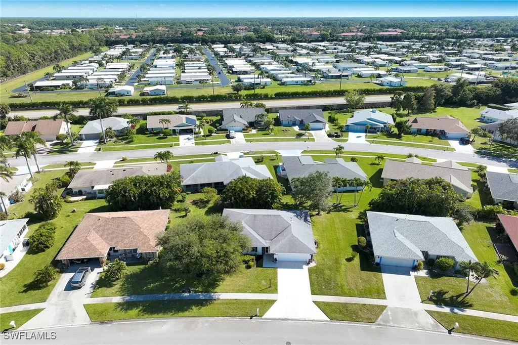 214 Marseille Drive Naples FL 34112