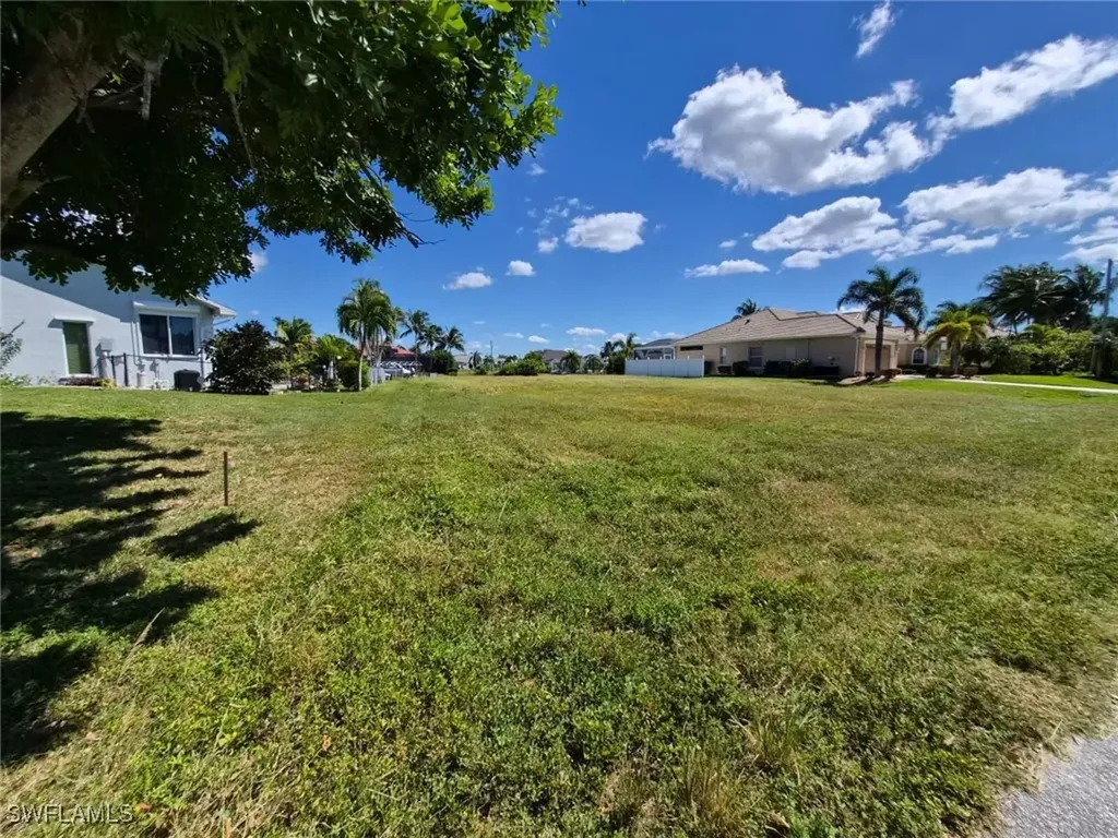 3937 SW 26th Court Cape Coral FL 33914