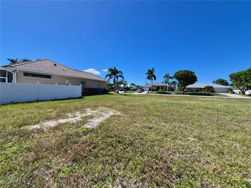 3937 SW 26th Court Cape Coral FL 33914
