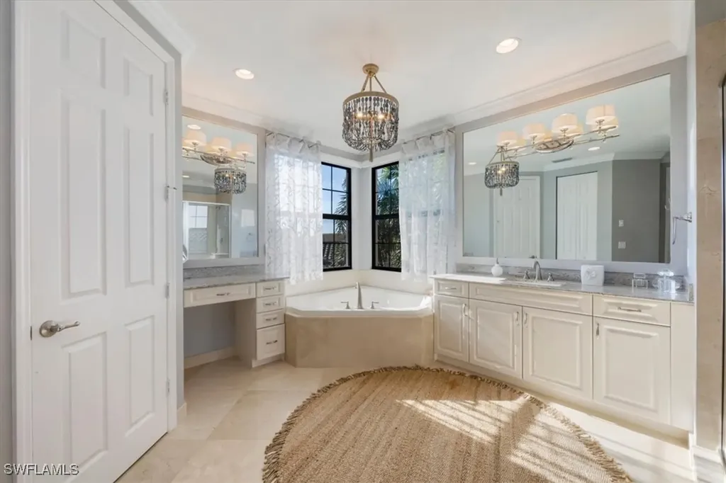 3821 Columbia Court Naples FL 34119
