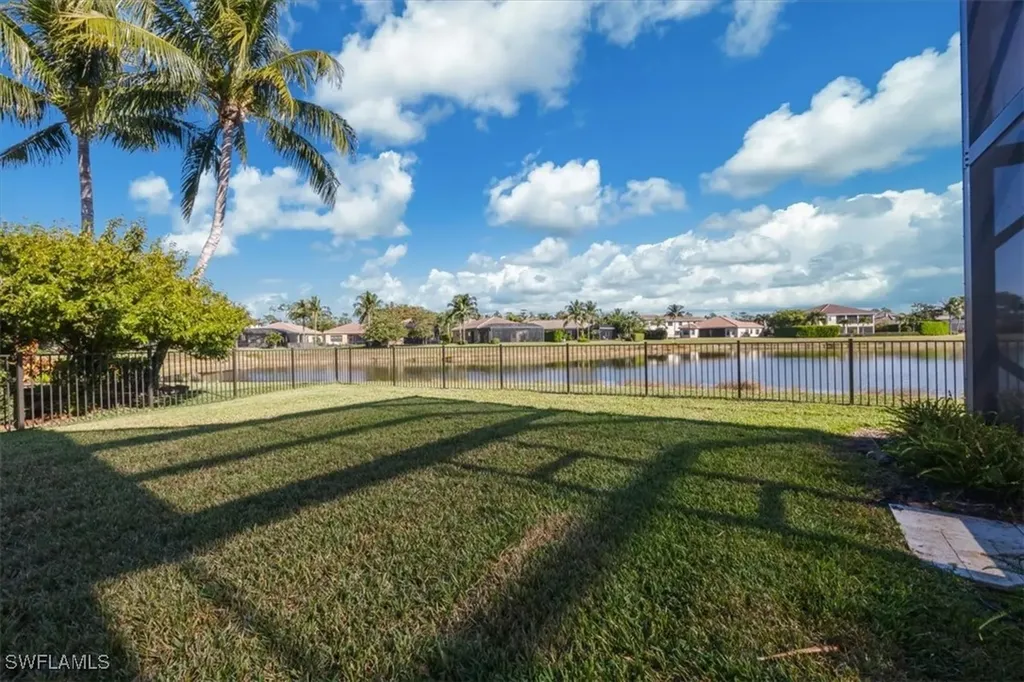 3821 Columbia Court Naples FL 34119