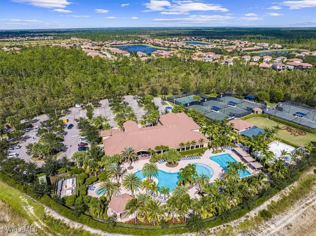 3821 Columbia Court Naples FL 34119