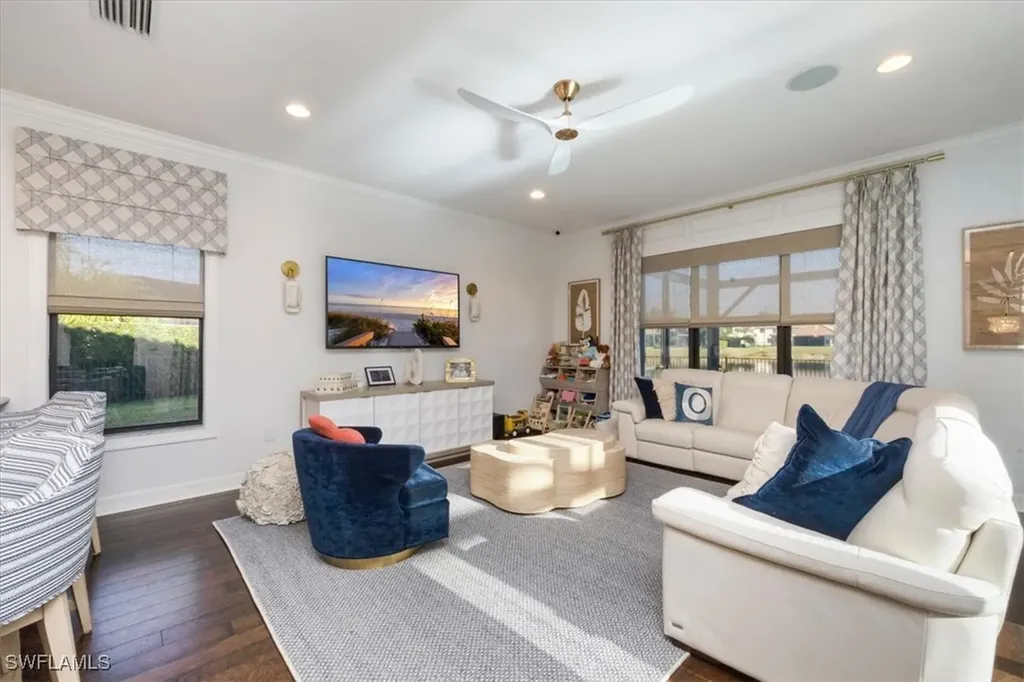 3821 Columbia Court Naples FL 34119