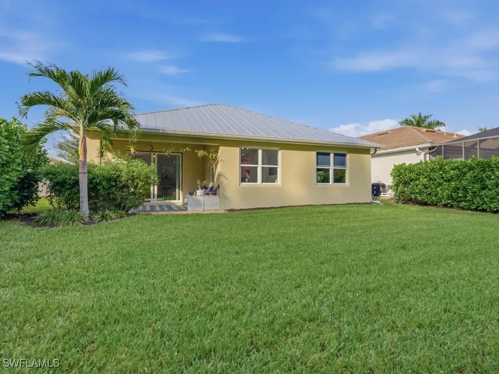 14567 Topsail Drive Naples FL 34114