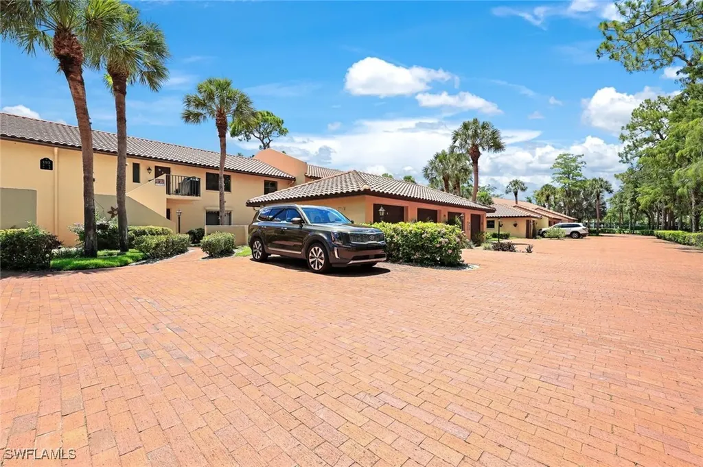 193 Albi Road Naples FL 34112