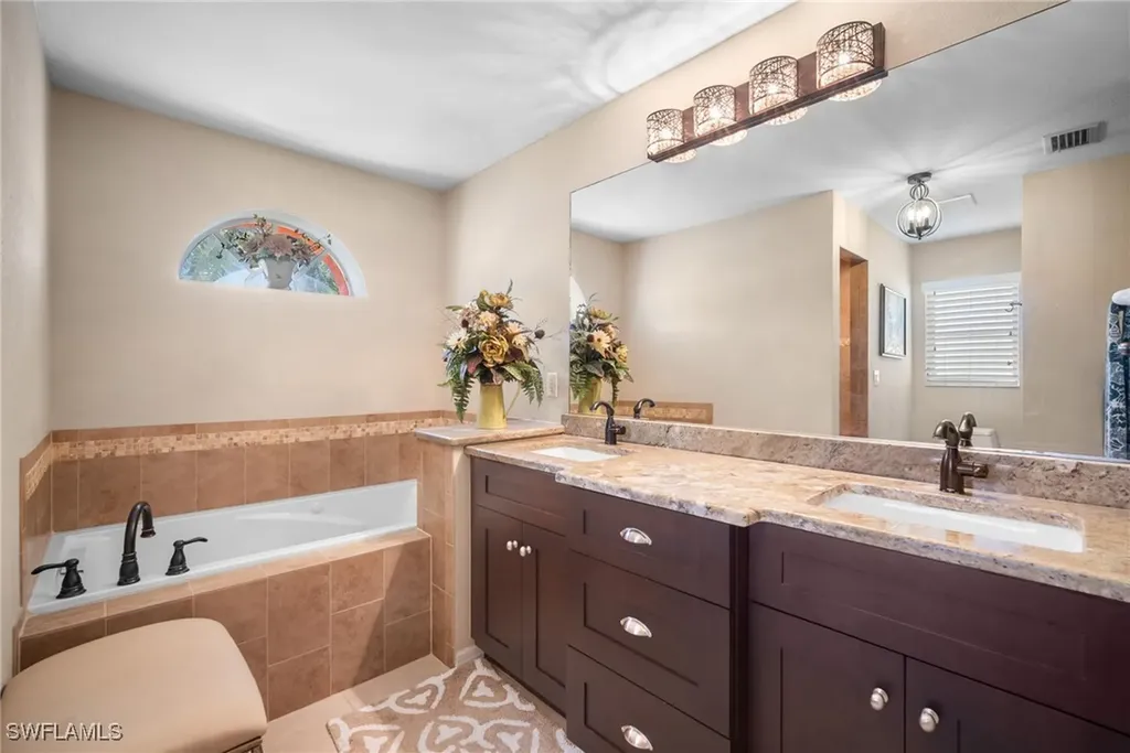 2215 SW 51st Street Cape Coral FL 33914