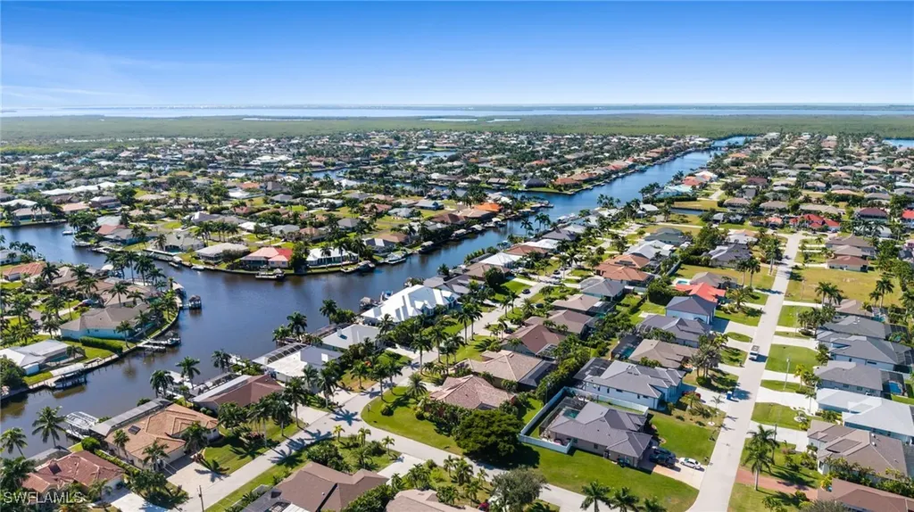 2215 SW 51st Street Cape Coral FL 33914