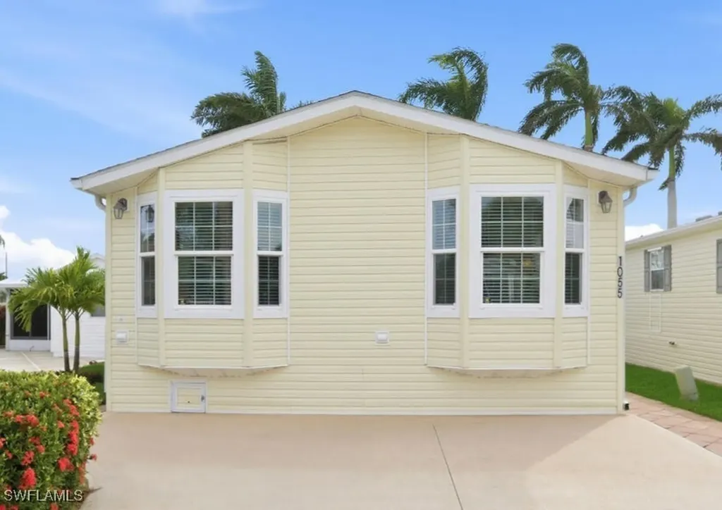 1055 Diamond Lake Circle Naples FL 34114