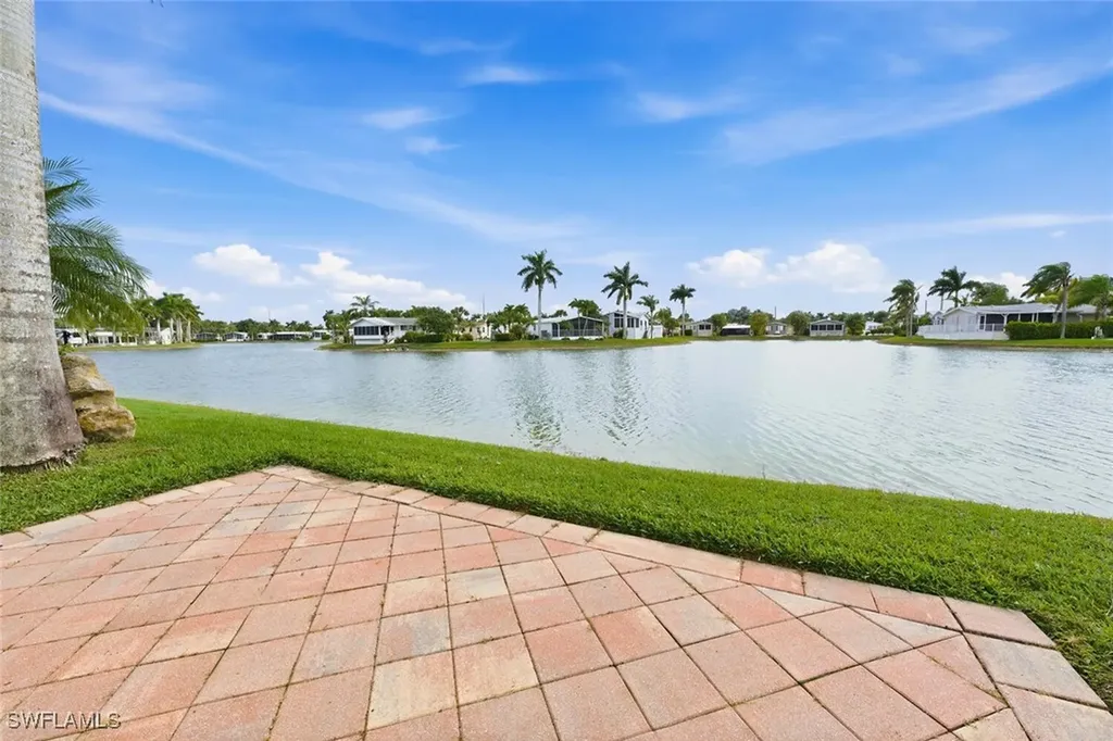 1055 Diamond Lake Circle Naples FL 34114