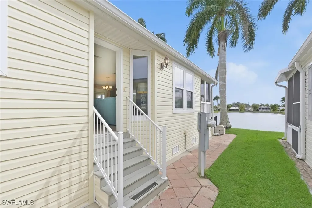 1055 Diamond Lake Circle Naples FL 34114