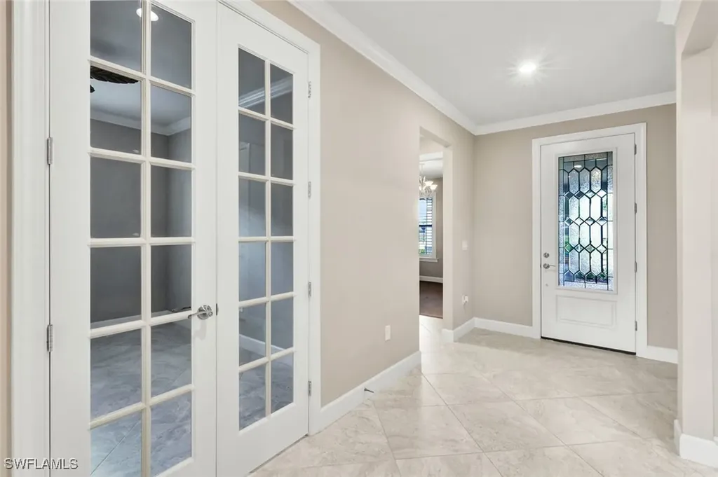 9350 Greyhawk Trail Naples FL 34120