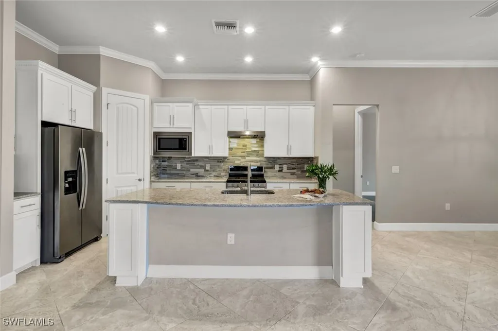9350 Greyhawk Trail Naples FL 34120