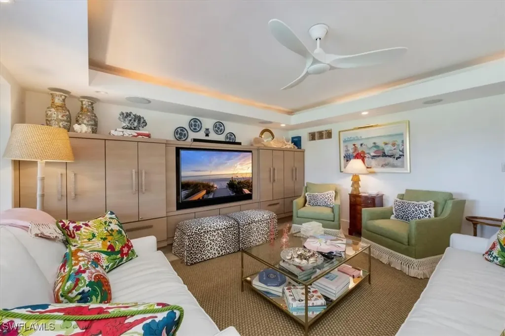 107 Clubhouse Lane Naples FL 34105