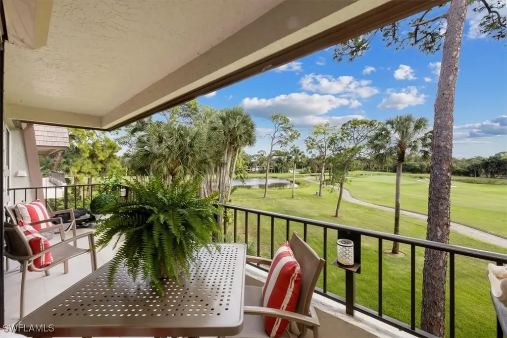 107 Clubhouse Lane Naples FL 34105