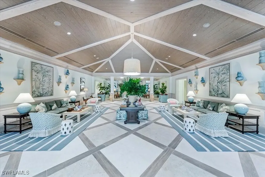 107 Clubhouse Lane Naples FL 34105