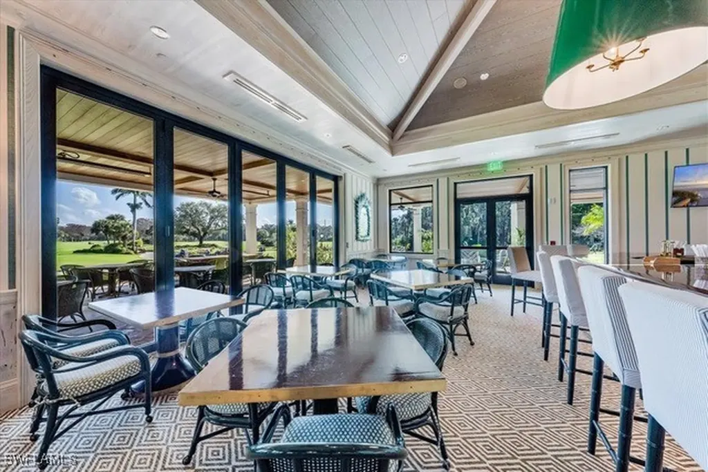 107 Clubhouse Lane Naples FL 34105
