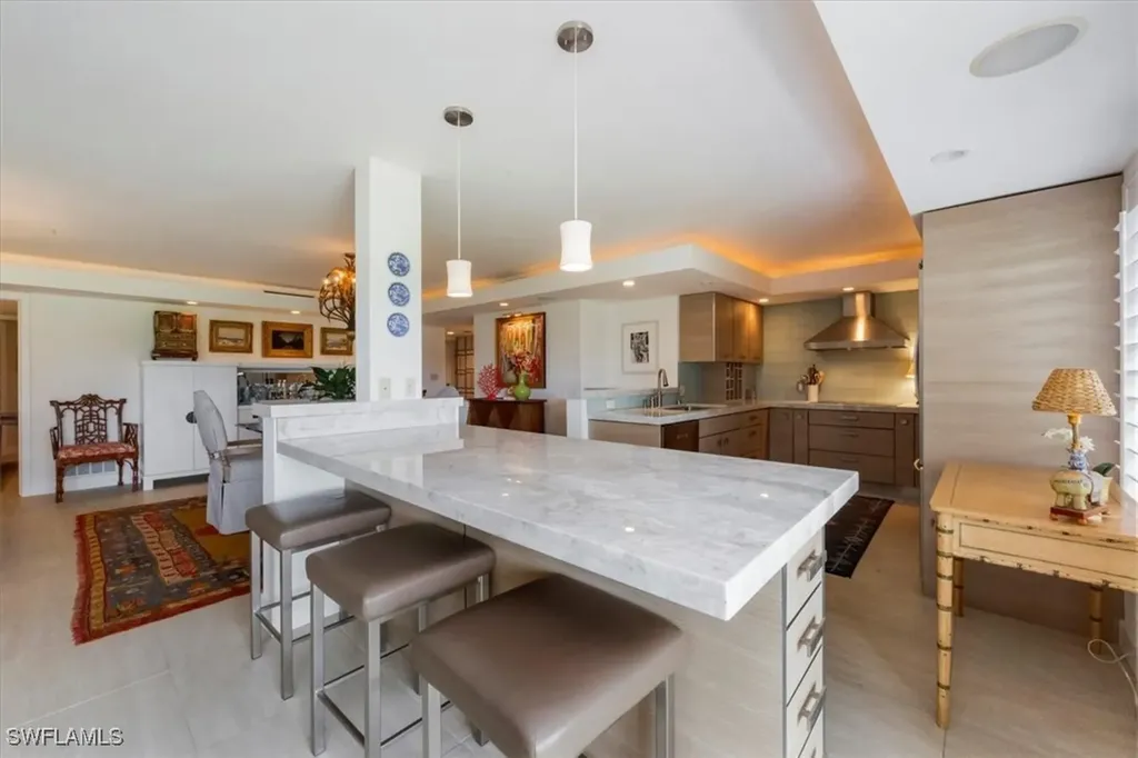 107 Clubhouse Lane Naples FL 34105