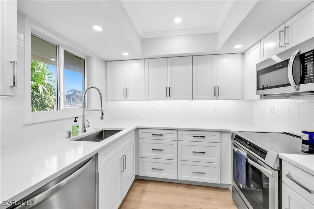 138 Teryl Road Naples FL 34112