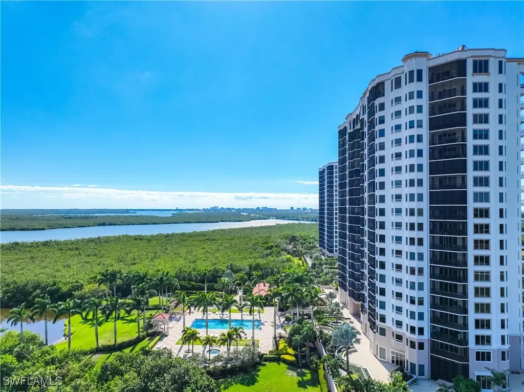 Naples FL, 1060 Borghese Lane, Unit 701